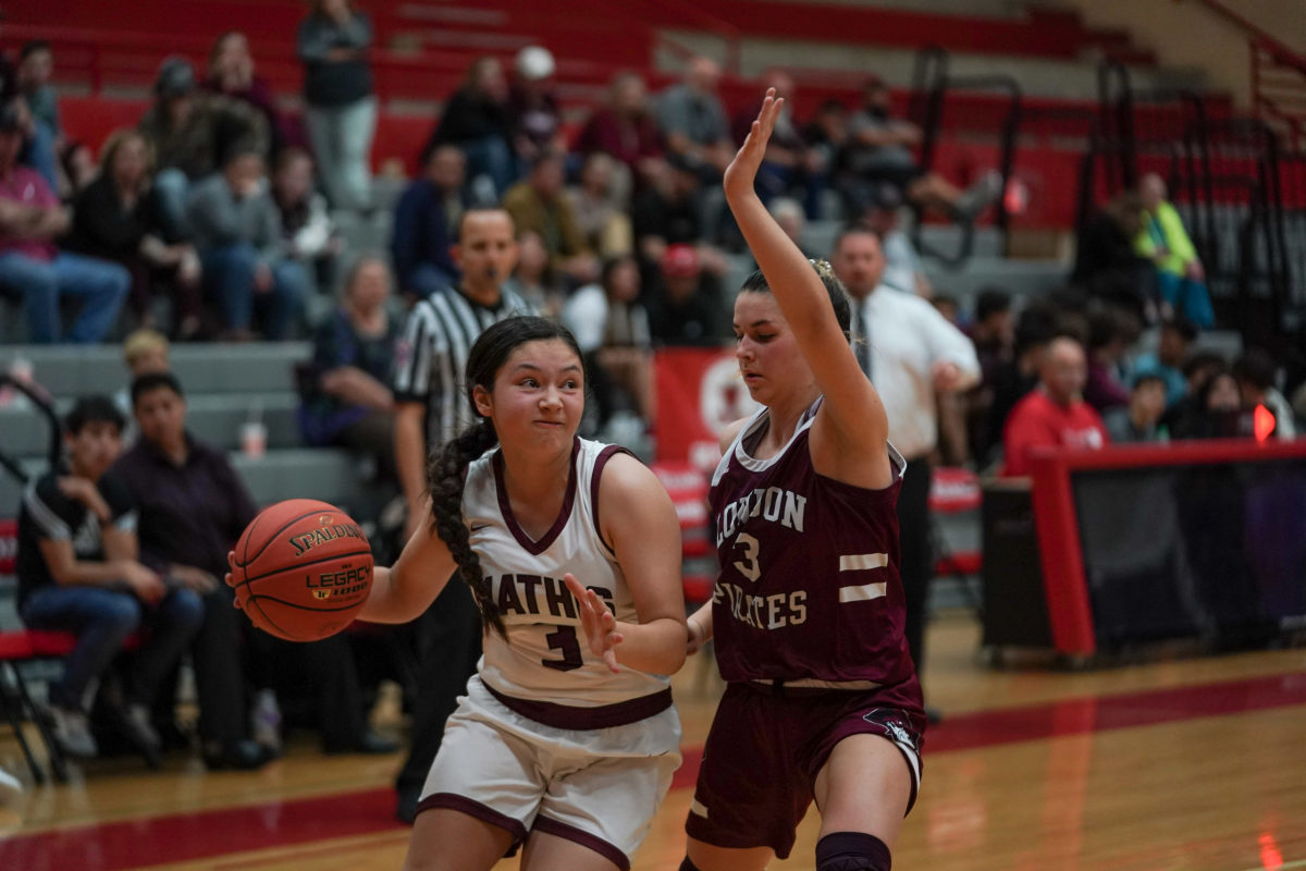 mathis-london-girls-basketball-playoffs00079